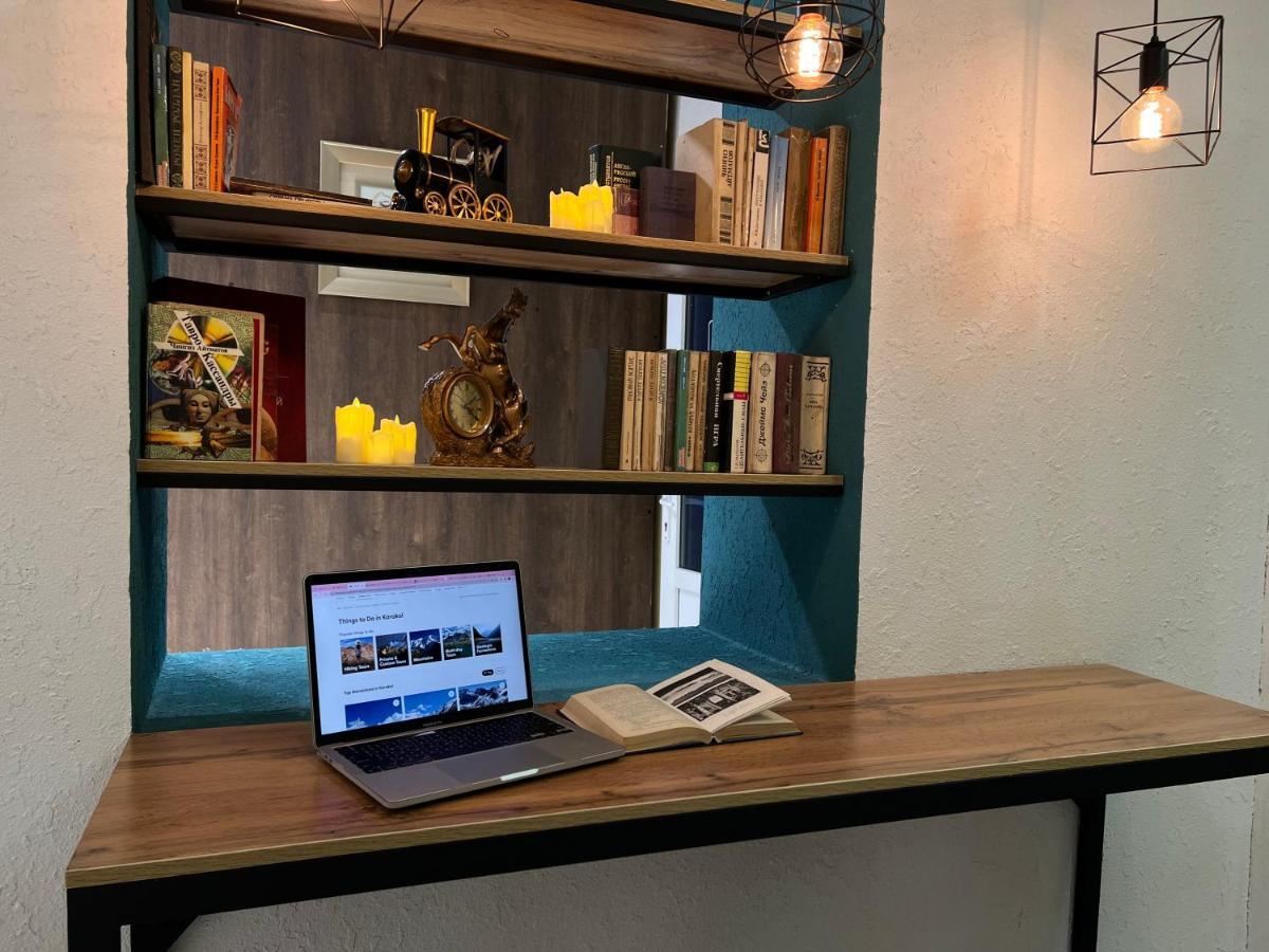 Capsule Hostel Каракол Екстериор снимка