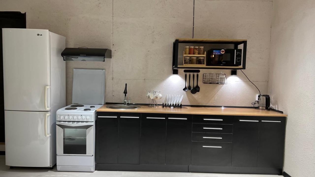 Capsule Hostel Каракол Екстериор снимка
